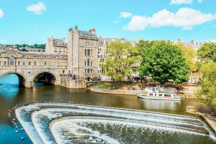 London: Stonehenge, Windsor, and Bath Day Trip by Bus - What this $120 day trip is really selling