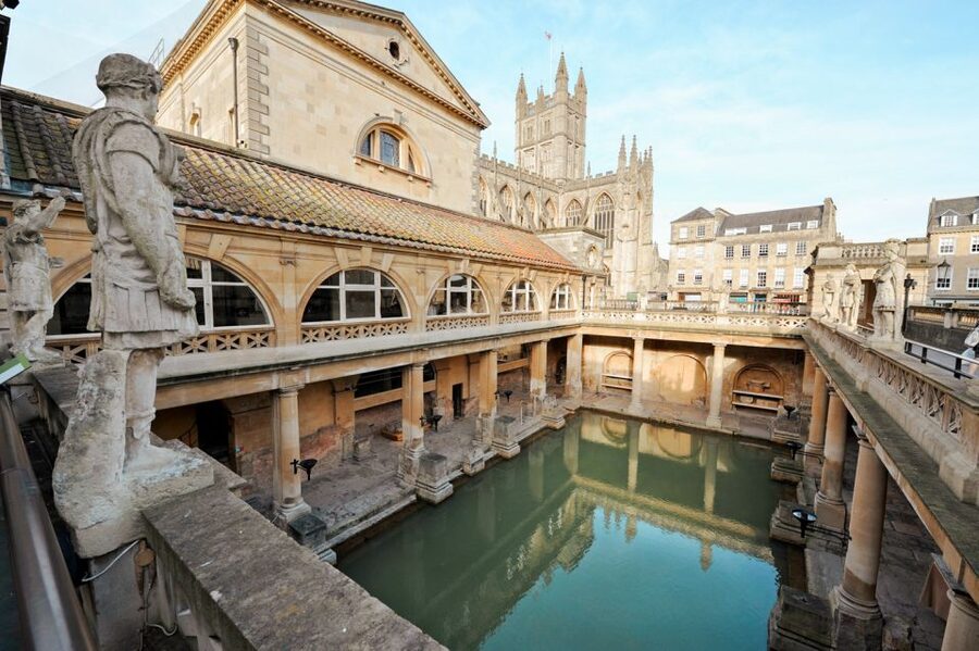 London: Stonehenge, Windsor, and Bath Day Trip by Bus - Guides who keep a long day moving