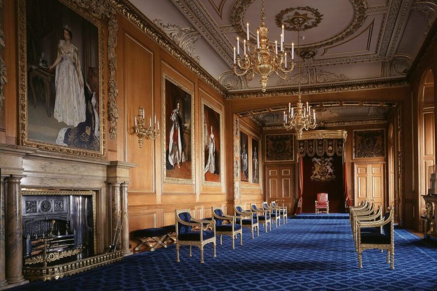London: Stonehenge, Windsor Castle, Bath, Lacock & Pub Lunch - Lacock and the George Inn lunch