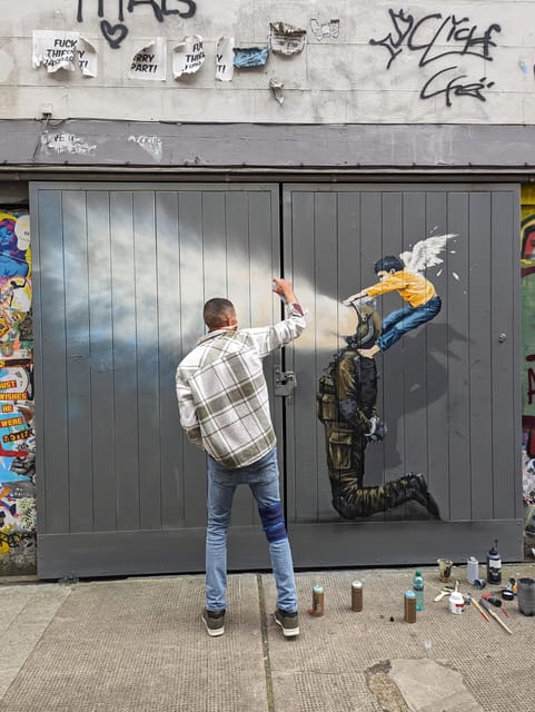 London: Street Art and Graffiti Guided Walking Tour - From Spitalfields to Brick Lane