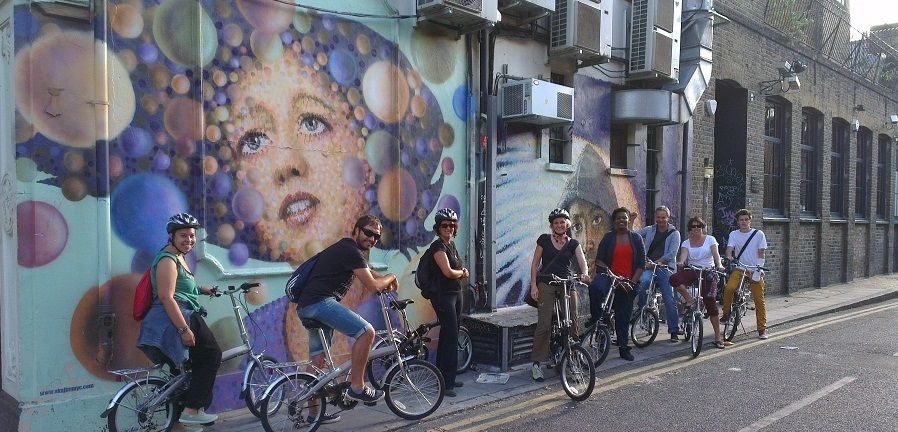 London: Street Art Bike Tour - Why a bicycle makes East London street art easier