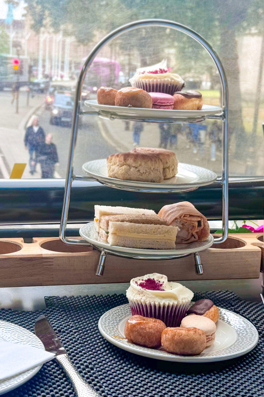 London: Taylor Swift-Inspired Afternoon Tea Bus Tour - What the 90-minute ride feels like