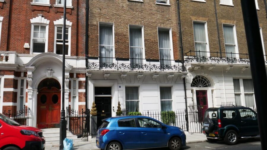 London: The Beatles Walking Tour of Marylebone and Abbey Rd - Former homes and the story behind Yesterday