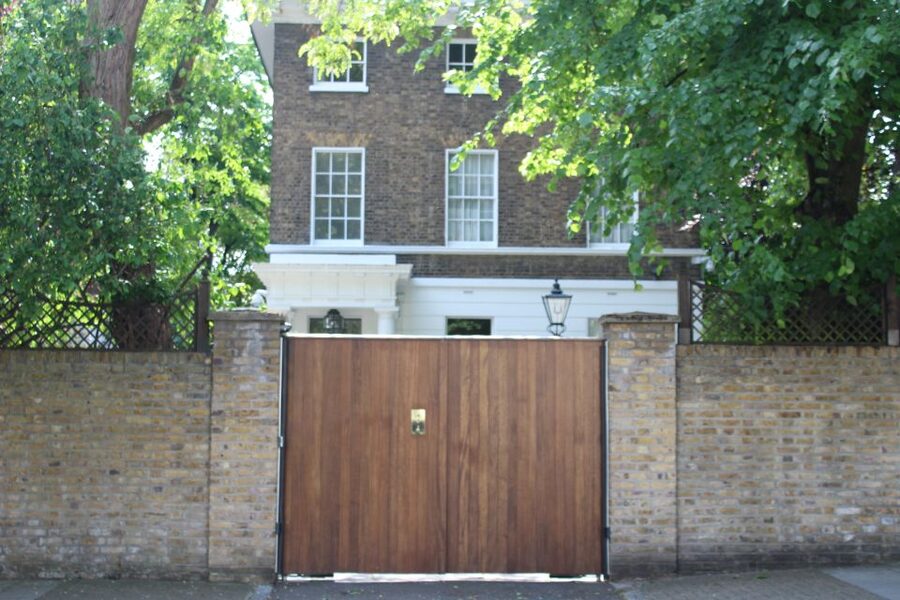 London: The Beatles Walking Tour of Marylebone and Abbey Rd - My verdict: book it for the stories, stay for Abbey Road