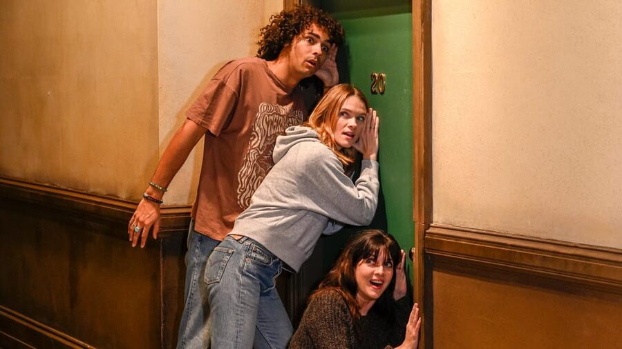 London: The FRIENDS™ Experience Entry Ticket - Entering the recreated FRIENDS apartments