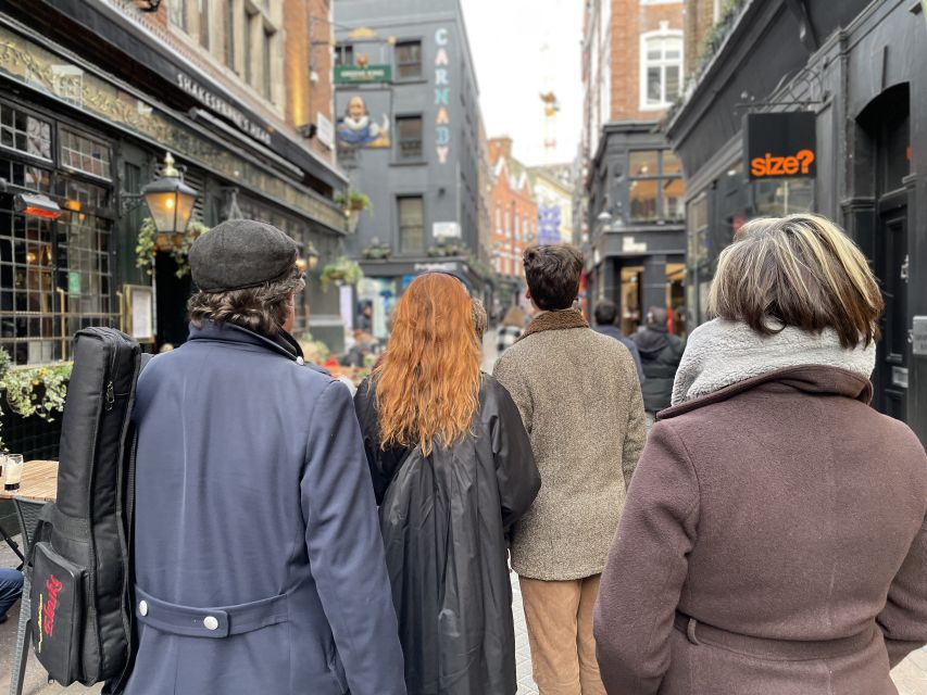 London: The Great British Rock and Roll Music Walking Tour - The guides make or break the walk