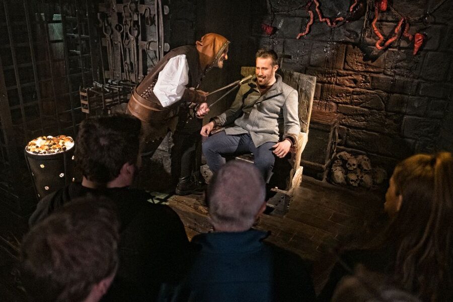 London: The London Dungeon and London Eye Combo Ticket - Newgate Prison and the final ride