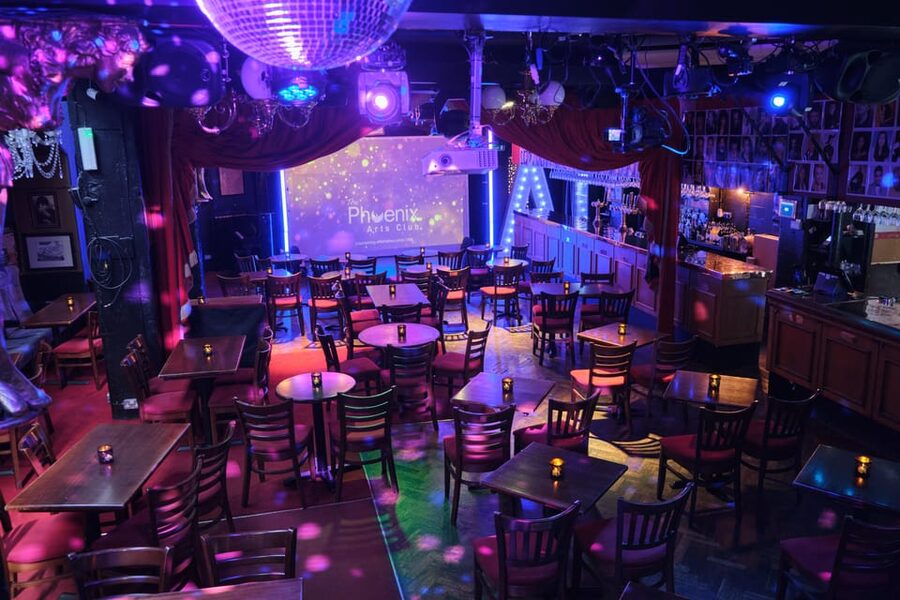 London: The Saturday Supershow Cabaret at Phoenix Arts Club - What the Saturday Supershow actually offers