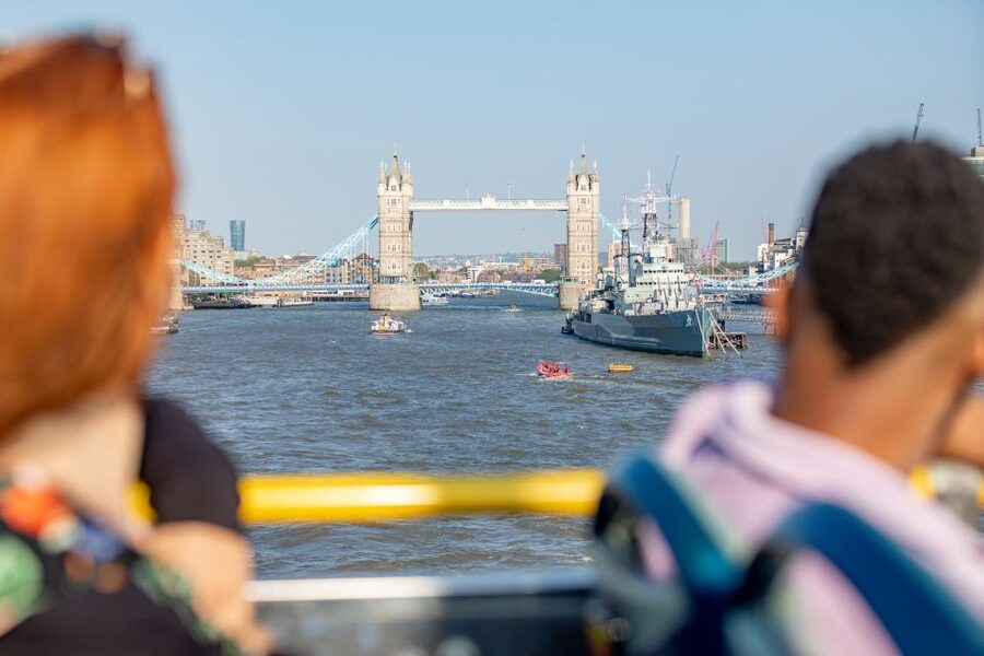 London: Tootbus Hop-on Hop-off with optional River Cruise - Trafalgar Square, Piccadilly Circus, and Covent Garden