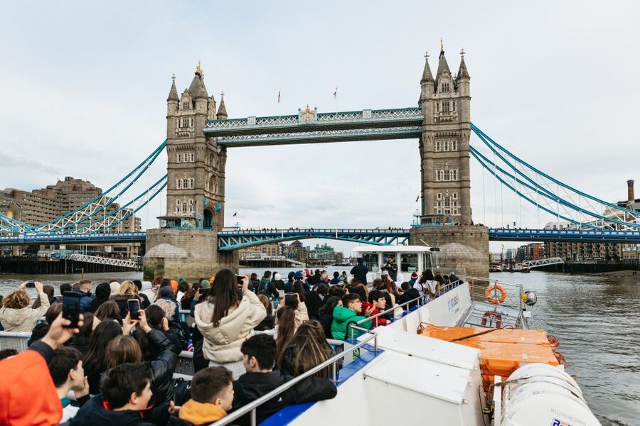 London: Tootbus Must-See Hop-On Hop-Off Bus Tour with Cruise - The yellow route and London’s central sights