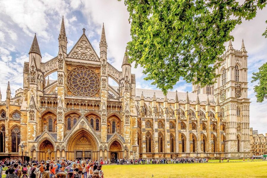 London: Top 30 Sights Walking Tour & St Pauls Cathedral - Key points at a glance