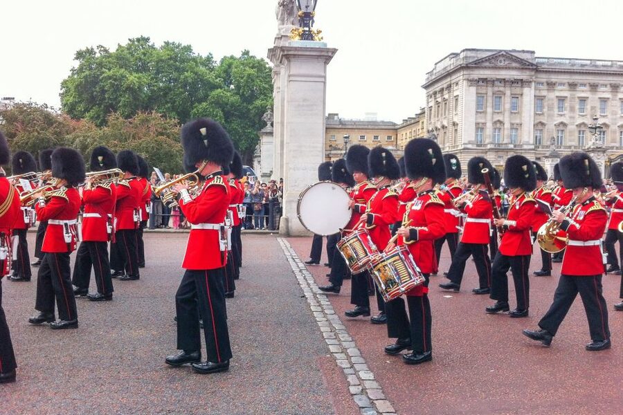 London: Tower of London & Changing of the Guard Experience - Who should book this half-day tour