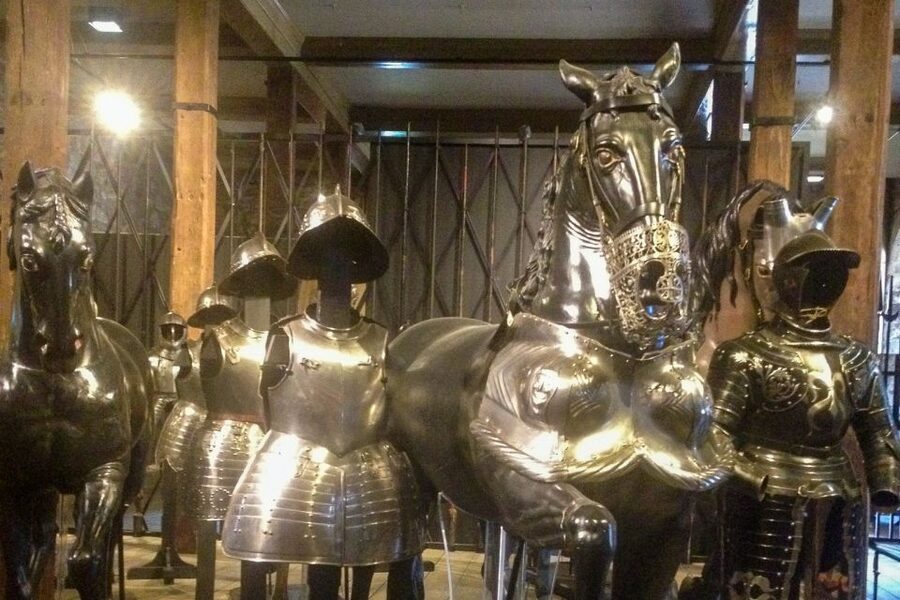 London: Tower of London & Changing of the Guard Experience - Why the guide makes a difference