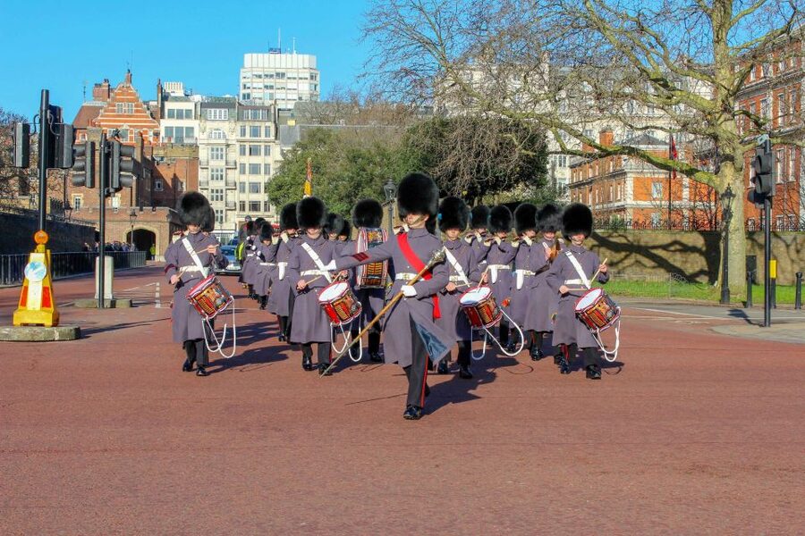 London: Tower of London & Changing of the Guard Experience - Timing, walking, and practical comfort