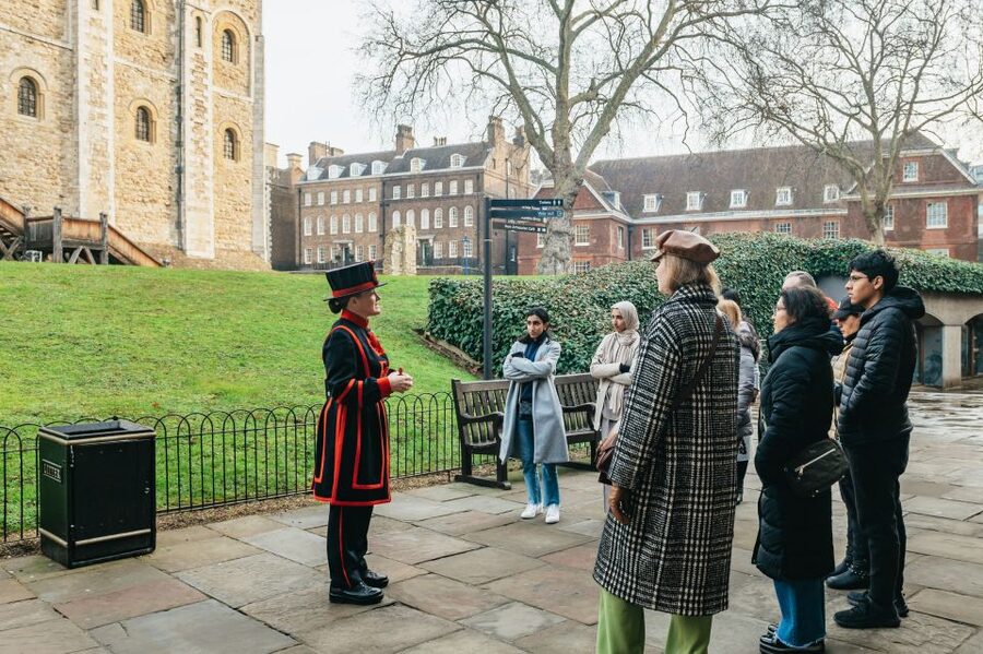 London: Tower of London Entry & Beefeater Private Audience - Who should book this Tower of London experience?