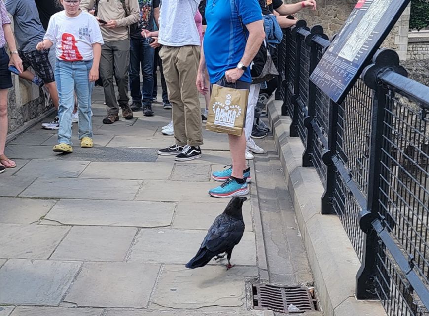 London: Tower of London Guided Tour with Boat Ride - Why the Tower of London works so well with a guide