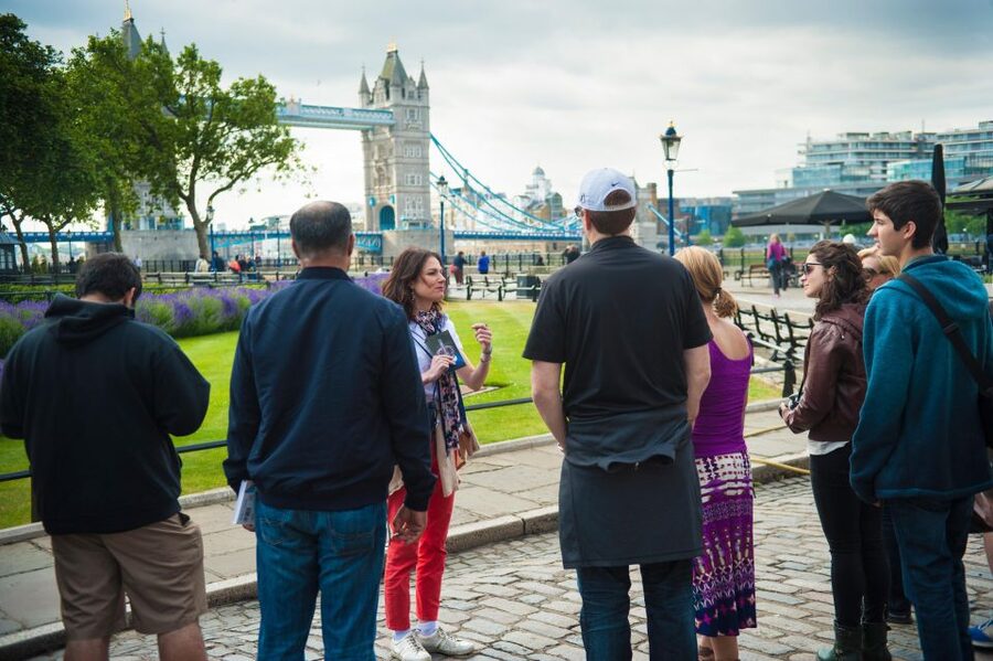 London: Tower of London, Thames Boat & Changing of the Guard - How much walking should you expect?
