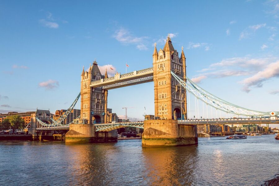 London: Vintage Bus Tour and London Eye Ticket - Why this four-hour London tour works