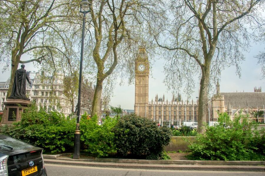 London: Vintage Bus Tour and London Eye Ticket - Westminster and the royal center of London
