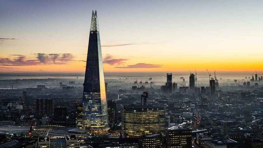 London: Walking Tour, River Cruise and Entry to The Shard - Buckingham Palace and the royal opening