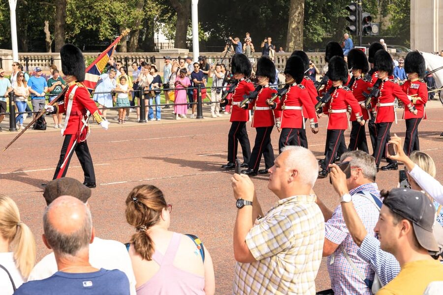 London: Walking Tour & Westminster Abbey Skip-the-Line Entry - Meeting at the Ritz and starting near Green Park
