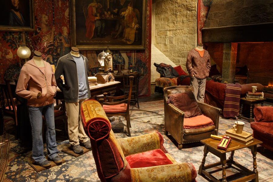 London: Warner Bros. Studio Tour and River Thames Cruise - The Great Hall, Platform 9 and 3/4, and Diagon Alley