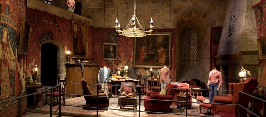 London: Warner Bros. Studio Tour with Hotel Pickup - Leaving London in a small group