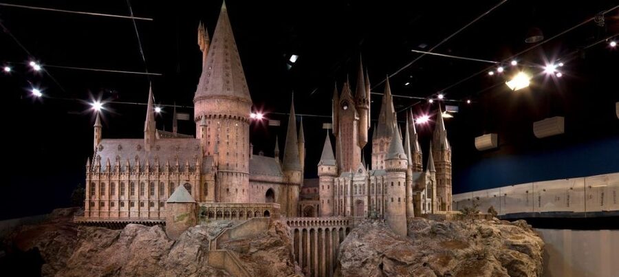 London: Warner Bros. Studio Tour with Hotel Pickup - Platform 9 ¾ and the Hogwarts Express