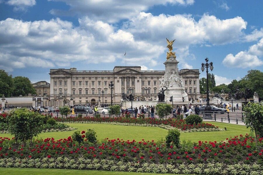 London: Westminster Abbey, Big Ben, Buckingham Palace Tour - Westminster Abbey is the tour’s main event