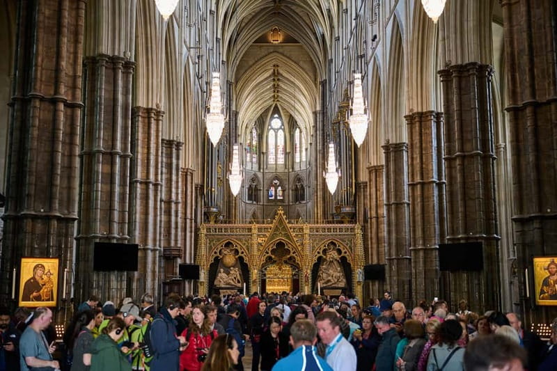 London: Westminster Abbey & Jubilee Galleries Guided Tour - Tombs of Newton, Darwin, Edward V, and others