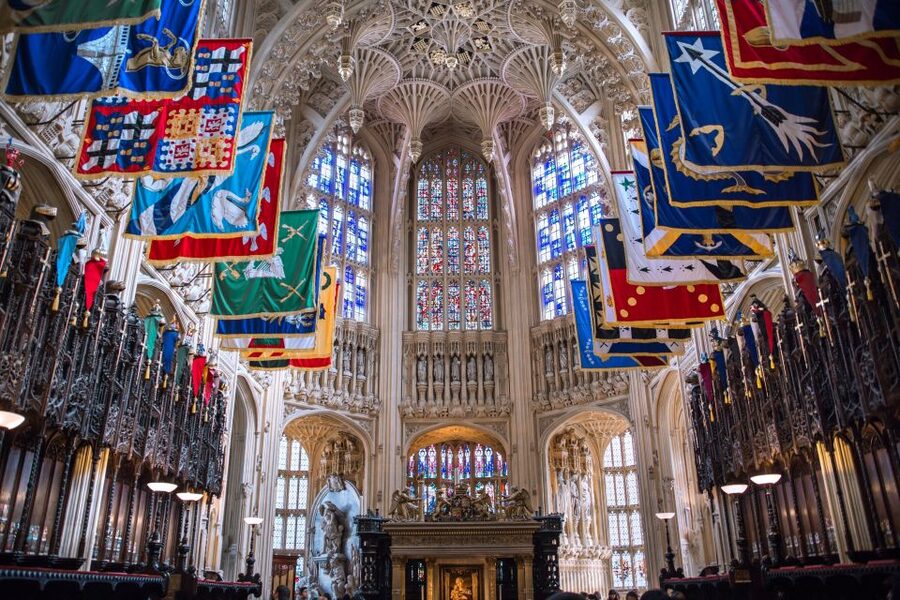 London: Westminster Abbey Priority Access & Guided City Tour - What the guides add