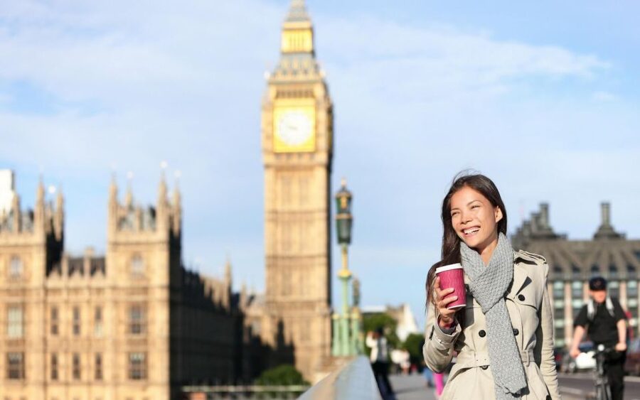 London: Westminster to Covent Garden Personalized Tour - A bookshop café and possible afternoon tea views