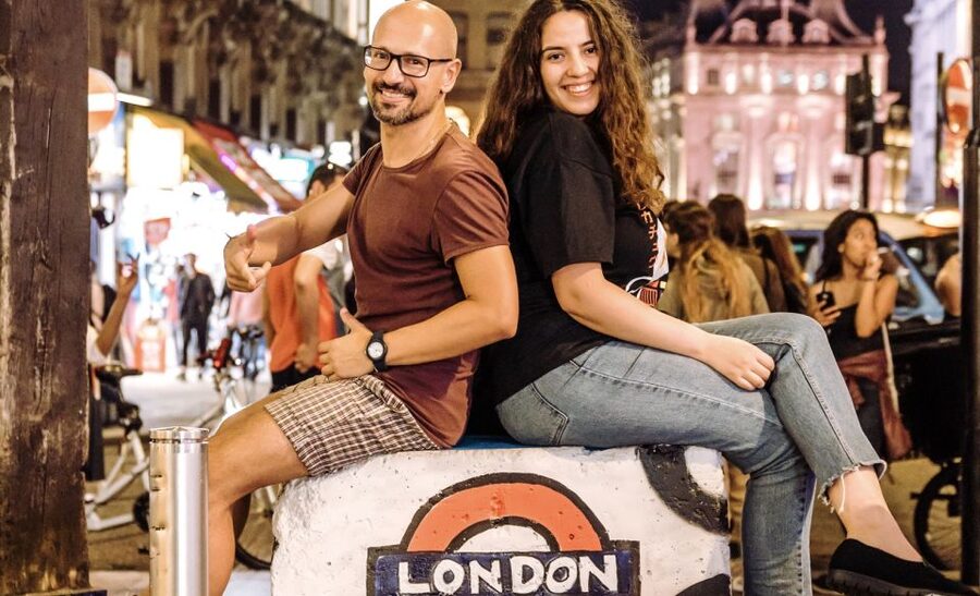 London: Westminster to Covent Garden Personalized Tour - Piccadilly Circus and the turn toward Covent Garden