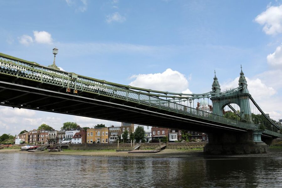 London: Westminster to Kew River Thames Cruise - Chelsea, Wandsworth, and Putney from the water