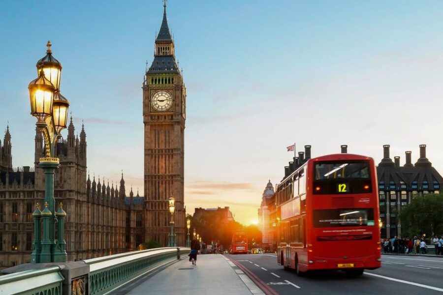London: Westminster Tour, River Cruise, and Tower of London - Trafalgar Square and Whitehall’s ceremonial streets