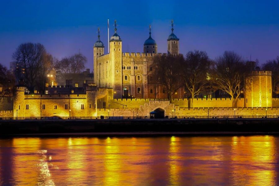 London: Westminster Tour, River Cruise, and Tower of London - Downing Street and the heart of government