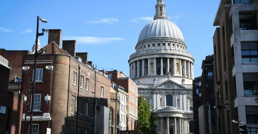 London: Westminster Walking Tour & St Paul's Cathedral Entry - Starting at the Ritz and crossing Green Park