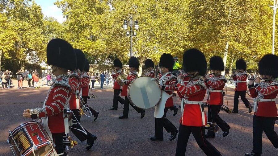 London: Wimbledon Tennis Club and Westminster Walking Tour - Trafalgar Square and Whitehall in 40 minutes