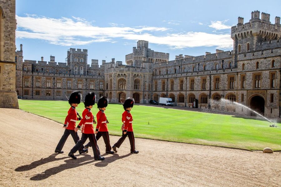London: Windsor Castle, Stonehenge, and Bath Day Trip - Windsor Castle and 900 years of royal power