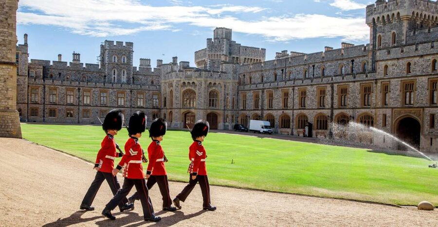 London: Windsor Castle, Stonehenge, and Bath Day Trip - Stonehenge on Salisbury Plain