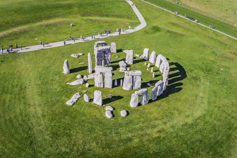 London: Windsor, Stonehenge, Bath, and Roman Baths Day Trip - What this full-day tour is really designed to do