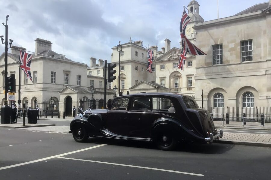 London: Winston Churchill Walking Tour with War Rooms Ticket - Downing Street and the route into Westminster