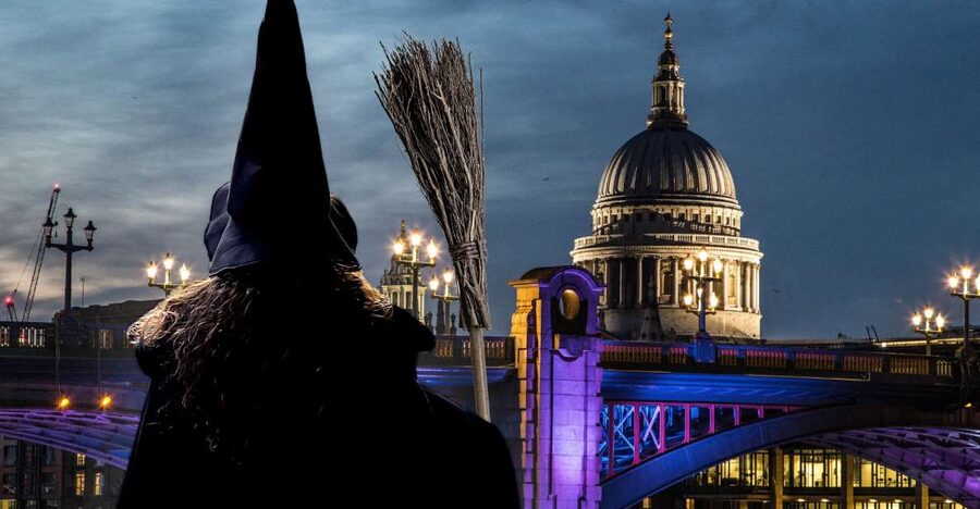 London: Witches and History Bankside Walking Tour - Starting beside Southwark Cathedral