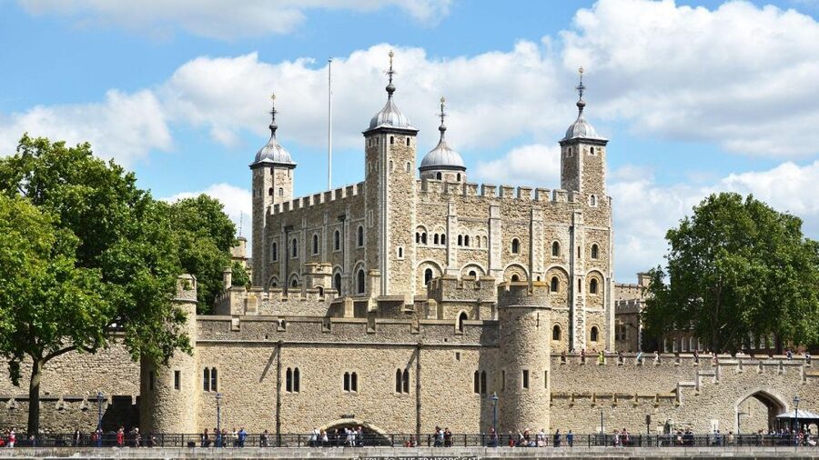 Londra Audioguide - TravelMate app for your smartphone - The Tube track is more useful than it may sound