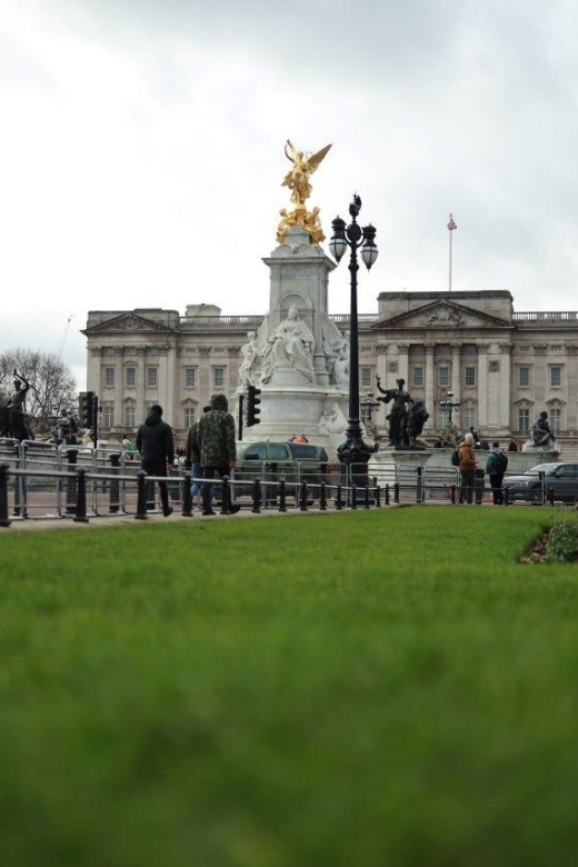 Majesty in Motion: Exploring Westminster's Royal Legacy - The Changing of the Guard at Buckingham Palace