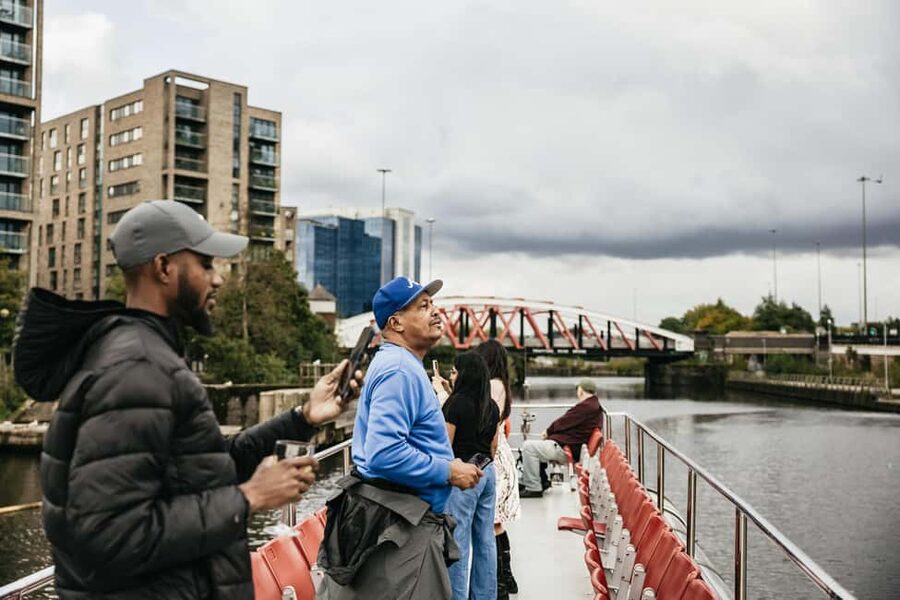 Manchester: Canal & River Cruise - Seating, weather, and what to bring