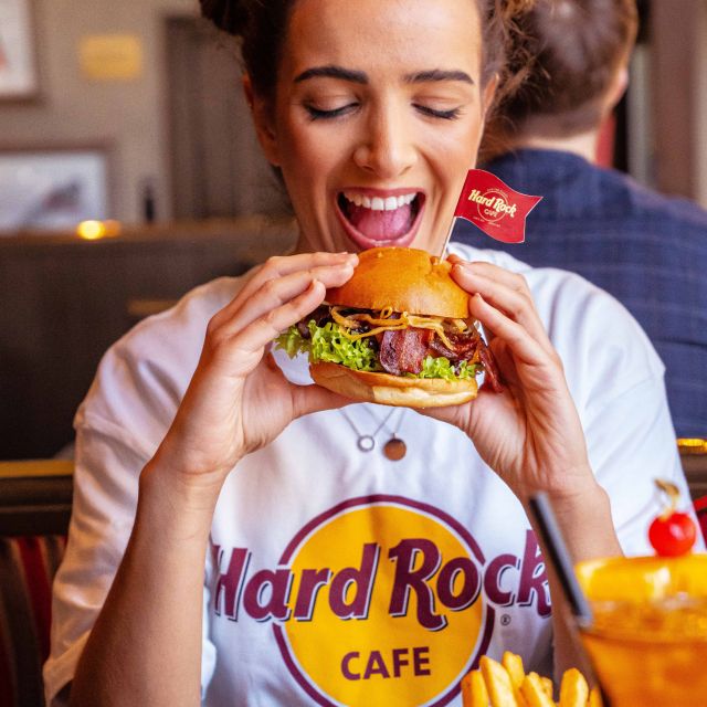 Manchester: Hard Rock Cafe Set Menu for Lunch or Dinner - Food portions, service, and the room