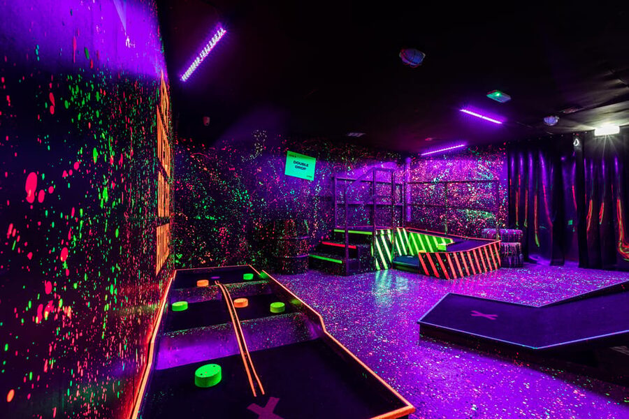 Manchester: Junkyard Golf Club Tickets for 9 or 18 Holes - Age rules and the Challenge 25 policy