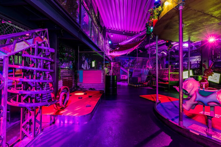 Manchester: Junkyard Golf Club Tickets for 9 or 18 Holes - Who will get the most from this activity?