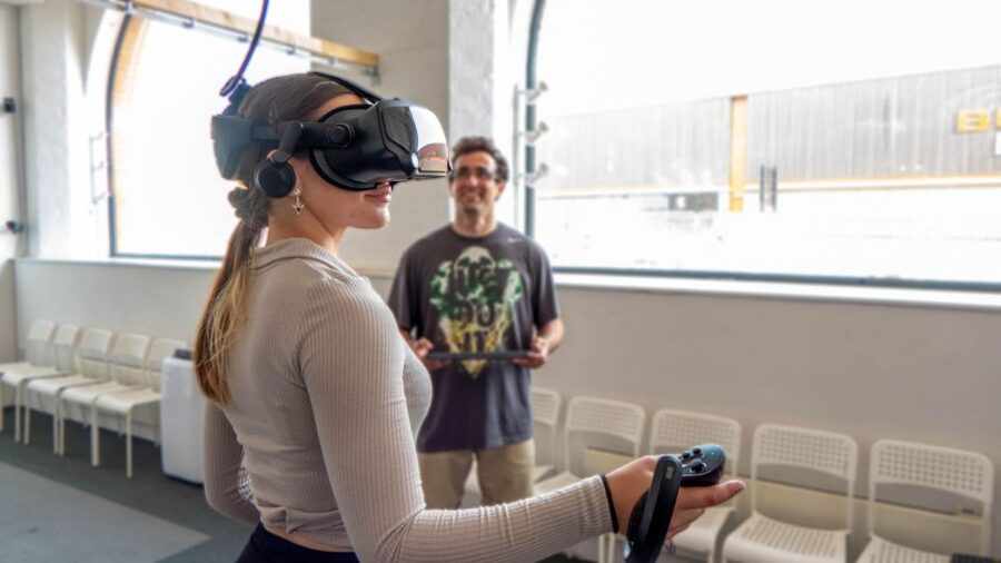 MATRIX VR - Virtual Reality Gaming Experience Session - 1hr - Fantasy archery gives you a calmer challenge
